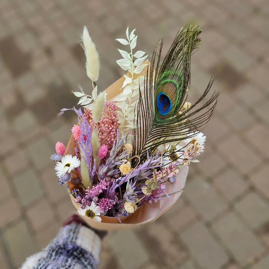 Peacock's Eye Dried Bouquet